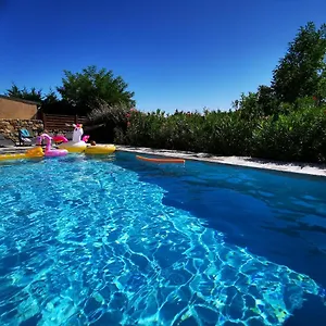 magnifique-gite-en-pierres-6-personnes-avec-piscine.hotels-rhonealpes.com/