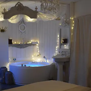 l-escapade-aixoise-sauna-balneo-jacuzzi-petit-dejeuner.fr-provencehotel.com/