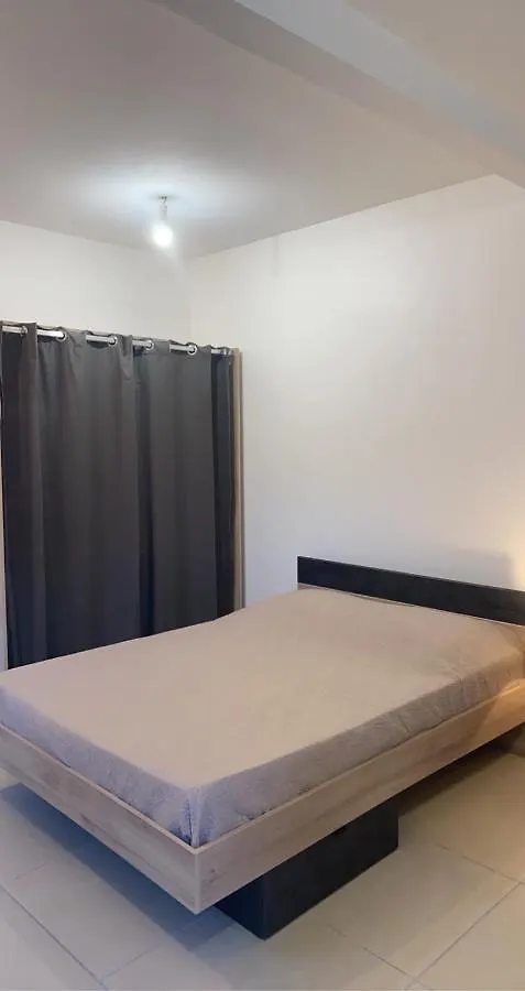 Chez Hugo, Bel Appartement Tres Bien Situe Pour Visiter La Martinique En Journee Et Dormir La Nuit Les Trois-Ilets 0*,  Martinique