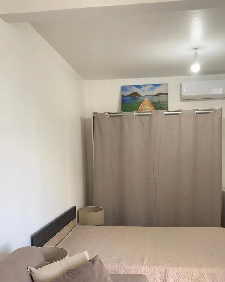 Chez Hugo, Bel Appartement Tres Bien Situe Pour Visiter La Martinique En Journee Et Dormir La Nuit Les Trois-Ilets Martinique