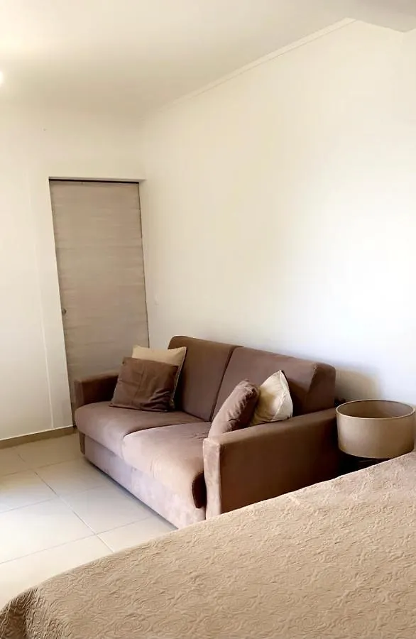 Apartment Chez Hugo, Bel Appartement Tres Bien Situe Pour Visiter La Martinique En Journee Et Dormir La Nuit Les Trois-Ilets