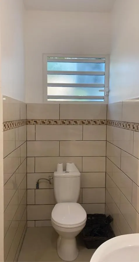 Chez Hugo, Bel Appartement Tres Bien Situe Pour Visiter La Martinique En Journee Et Dormir La Nuit Les Trois-Ilets