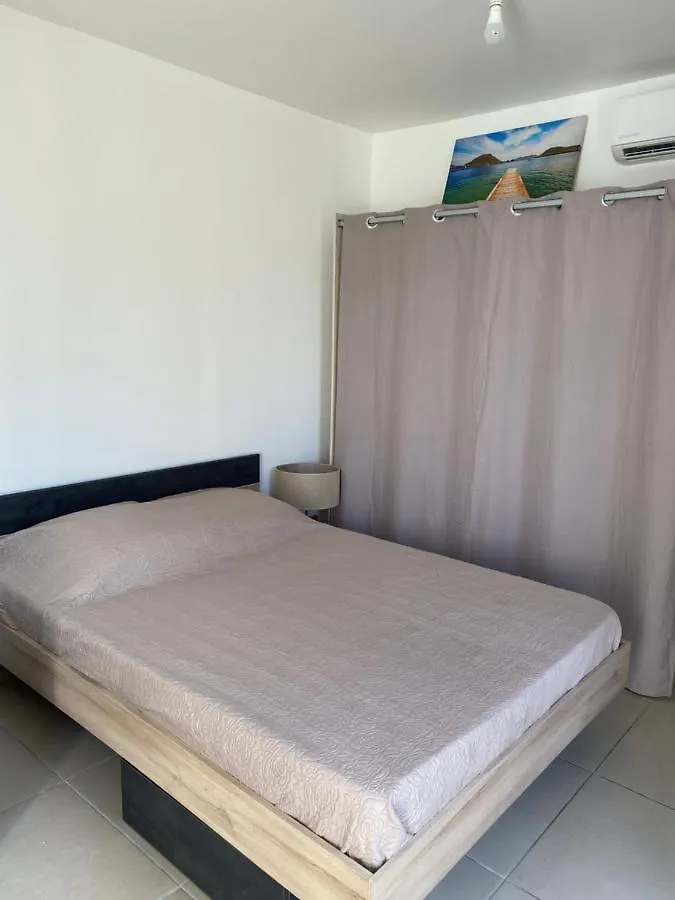 Chez Hugo, Bel Appartement Tres Bien Situe Pour Visiter La Martinique En Journee Et Dormir La Nuit Les Trois-Ilets